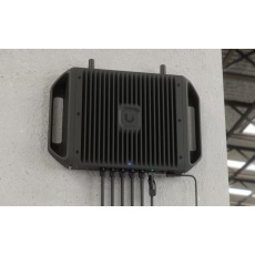 UBNT UCG-Industrial UBNT UCG-Industrial